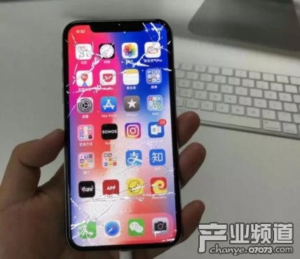 华为炮轰iPhoneX:我能想到的唯一卖点是贵_